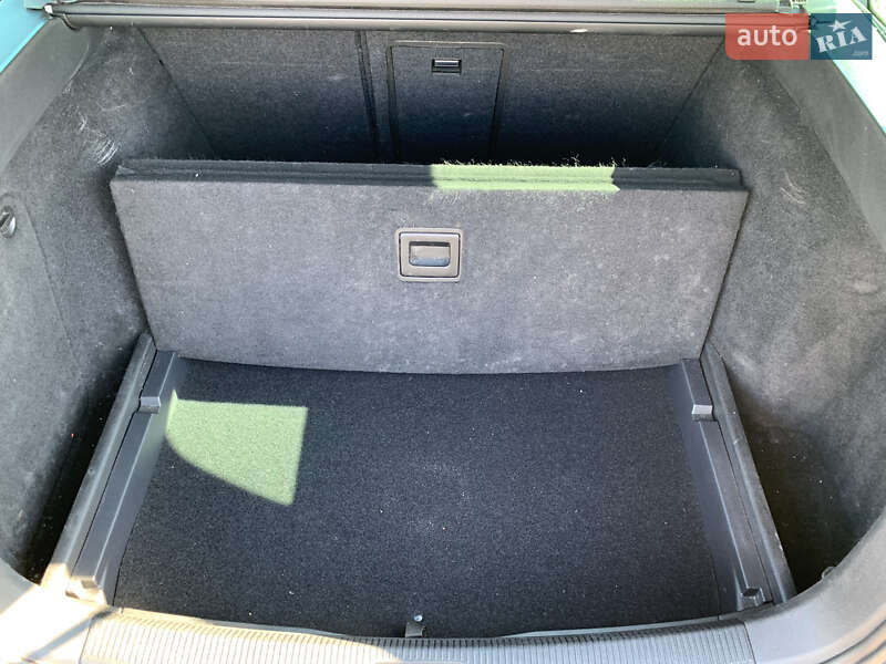 Универсал Volkswagen Golf 2009 в Киеве