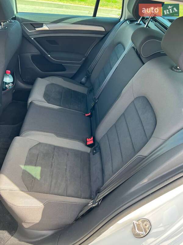 Универсал Volkswagen Golf 2017 в Борисполе