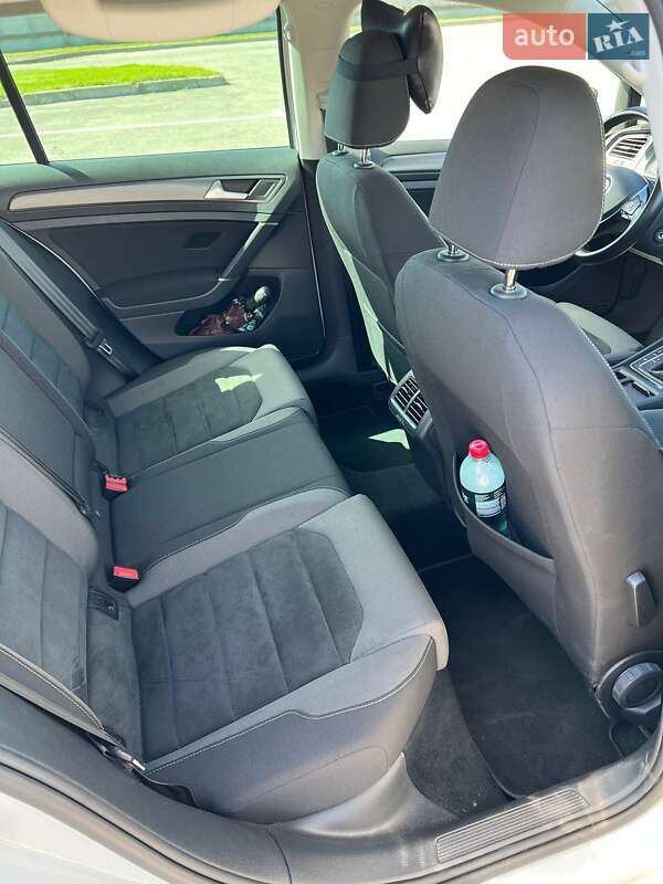 Универсал Volkswagen Golf 2017 в Борисполе