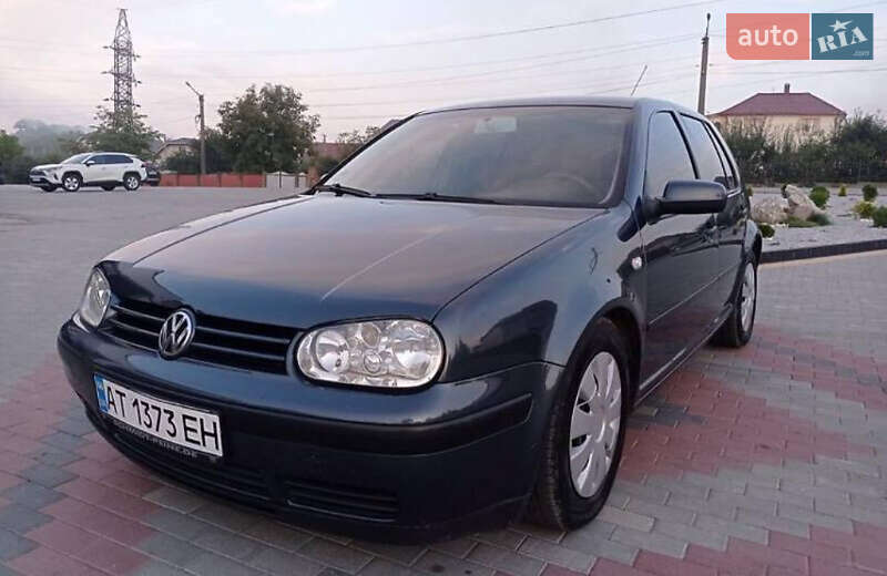 Хэтчбек Volkswagen Golf 2003 в Калуше