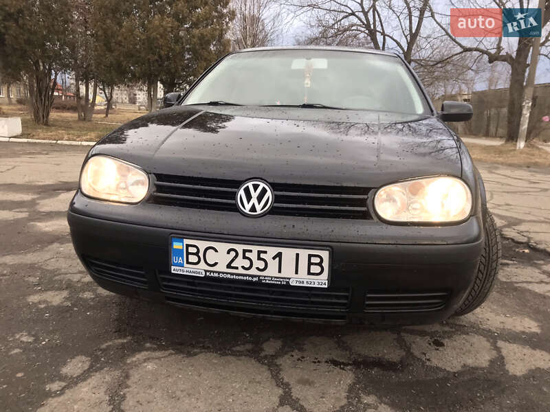 Хетчбек Volkswagen Golf 2002 в Дрогобичі