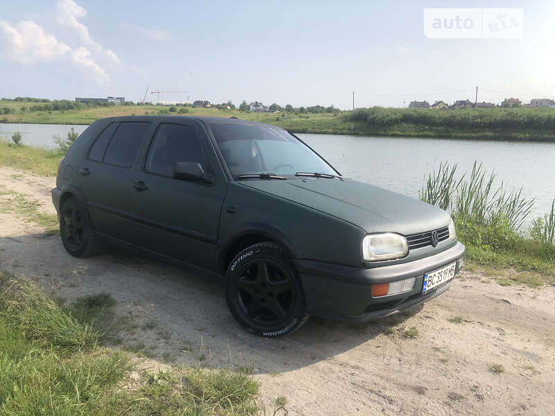 Хетчбек Volkswagen Golf 1996 в Львові