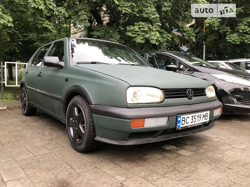 Хетчбек Volkswagen Golf 1996 в Львові