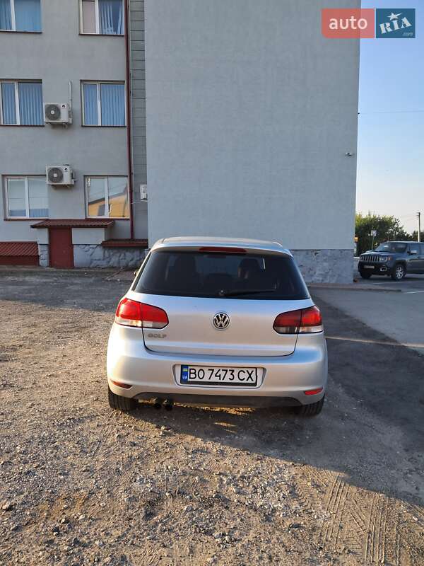 Хетчбек Volkswagen Golf 2011 в Тернополі