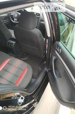 Універсал Volkswagen Golf 2012 в 