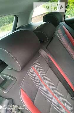 Універсал Volkswagen Golf 2012 в 