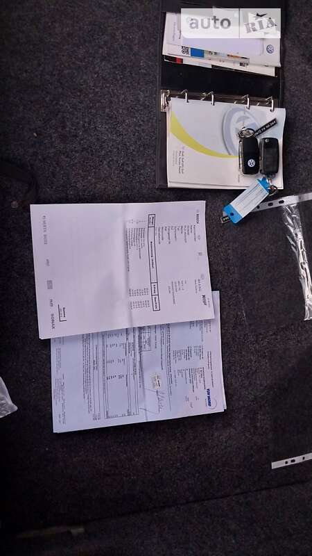 Хэтчбек Volkswagen Golf 2005 в Ходорове