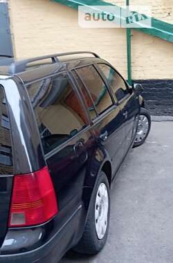 Универсал Volkswagen Golf 2003 в Киеве