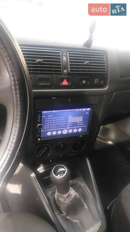 Хэтчбек Volkswagen Golf 1998 в Днепре