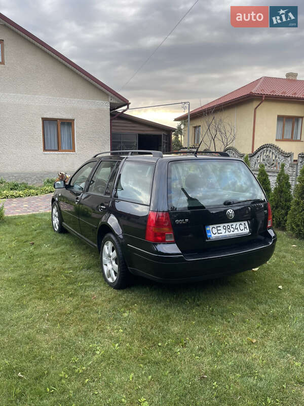Универсал Volkswagen Golf 2004 в Черновцах