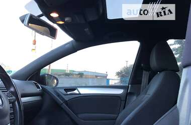Хэтчбек Volkswagen Golf 2009 в 