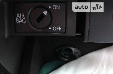 Хэтчбек Volkswagen Golf 2009 в 