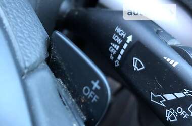 Хэтчбек Volkswagen Golf 2009 в 