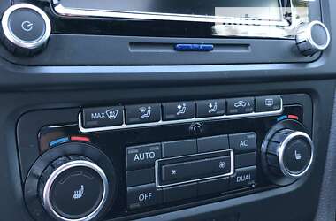Хэтчбек Volkswagen Golf 2009 в 
