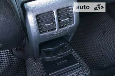 Хэтчбек Volkswagen Golf 2009 в 