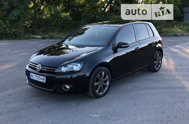 Хэтчбек Volkswagen Golf 2009 в 