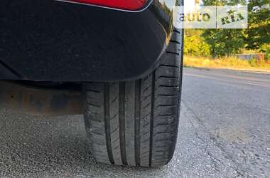 Хэтчбек Volkswagen Golf 2009 в 
