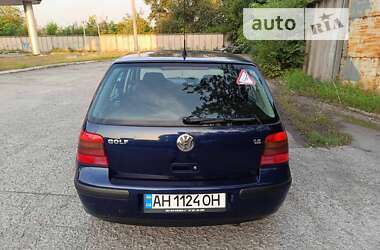 Хетчбек Volkswagen Golf 2001 в Кам'янському