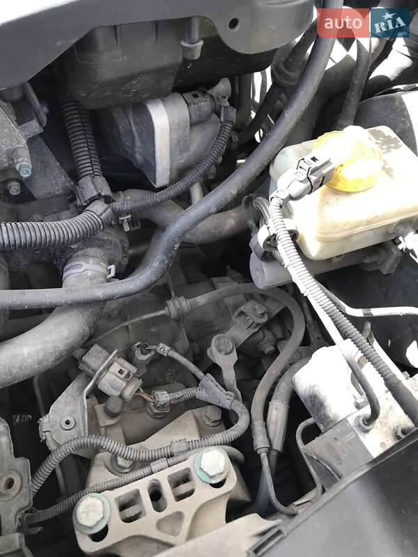 Хэтчбек Volkswagen Golf 2001 в Краснограде