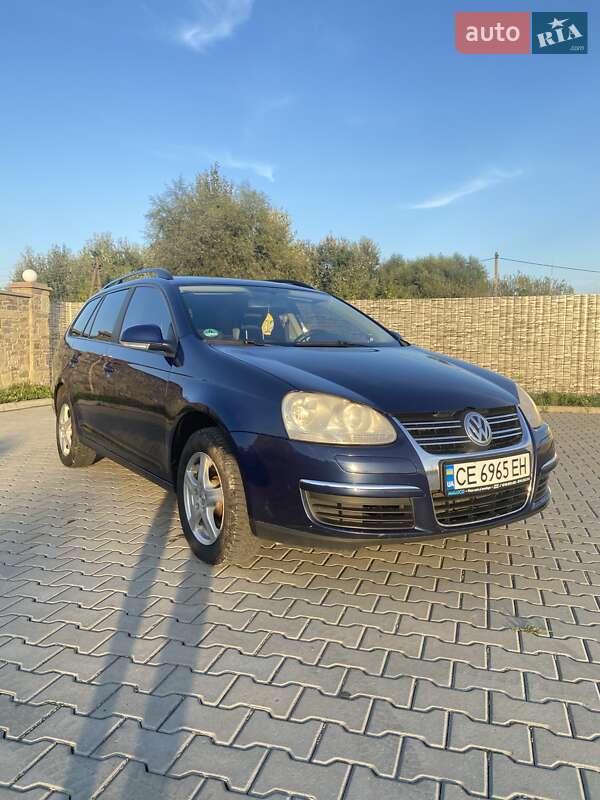 Універсал Volkswagen Golf 2007 в Чернівцях