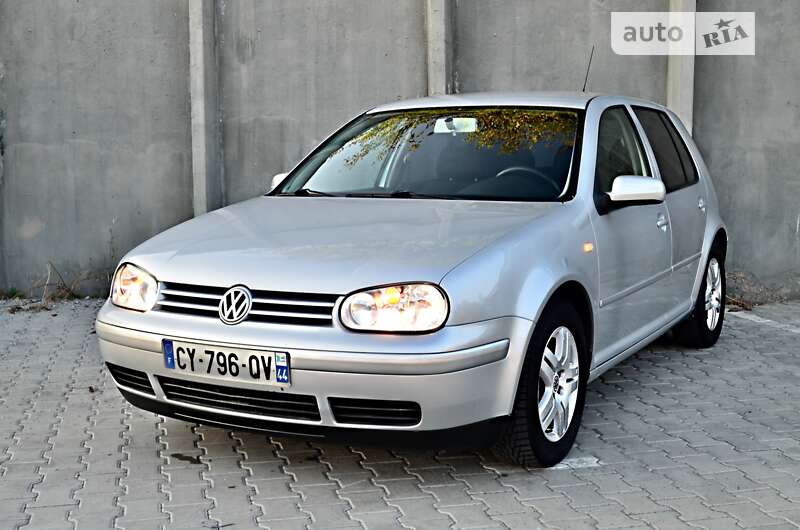 Хэтчбек Volkswagen Golf 2001 в Дрогобыче