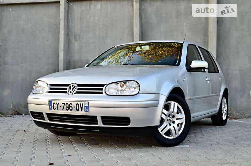 Хэтчбек Volkswagen Golf 2001 в Дрогобыче