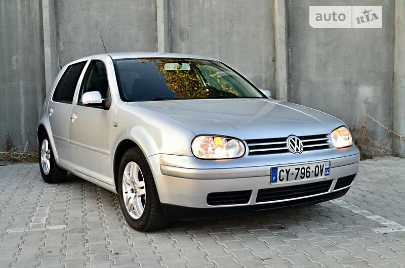 Хэтчбек Volkswagen Golf 2001 в Дрогобыче