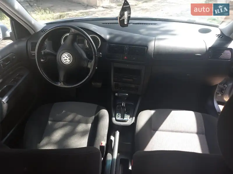 Volkswagen Golf 2004 VIN WVWZZZ1JZ4W172703 фото оголошення 2 з 73