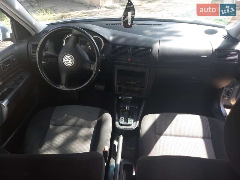 Універсал Volkswagen Golf 2004 в Ємільчиному