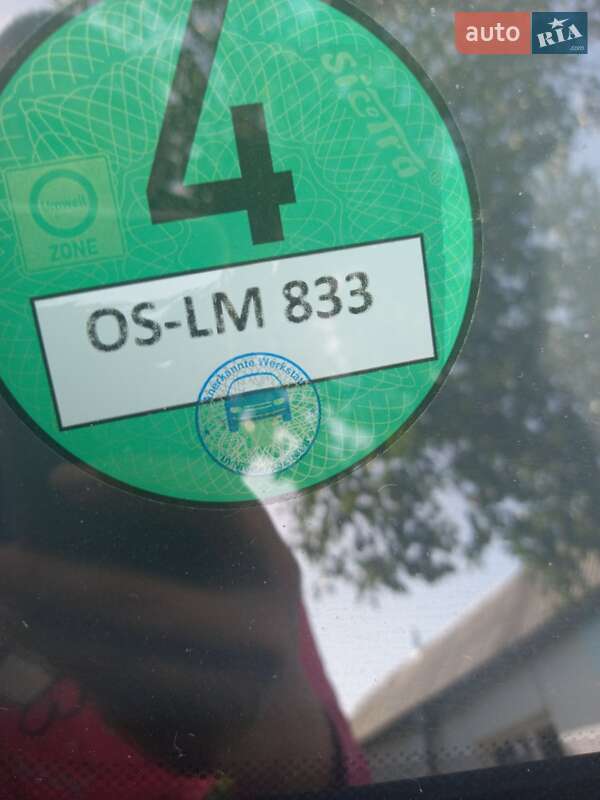 Універсал Volkswagen Golf 2004 в Ємільчиному