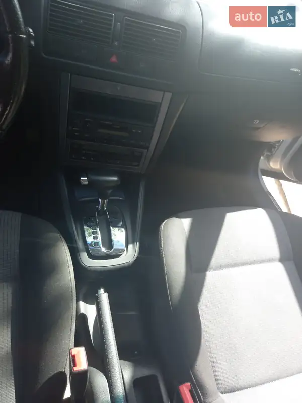 Volkswagen Golf 2004 VIN WVWZZZ1JZ4W172703 фото оголошення 26 з 73