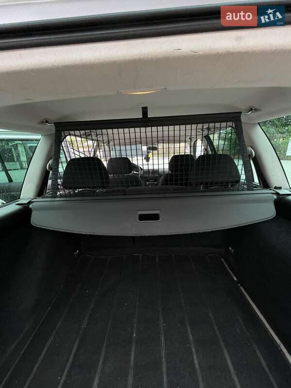 Універсал Volkswagen Golf 2001 в Вінниці