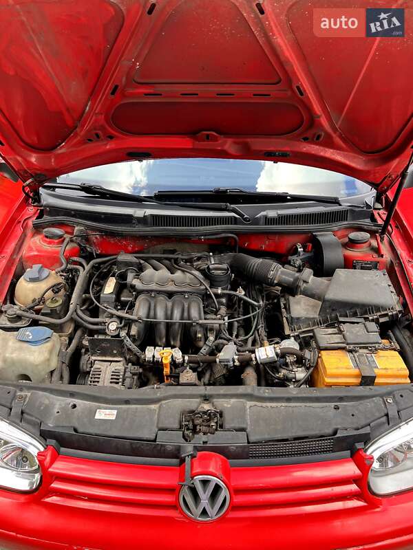 Хэтчбек Volkswagen Golf 1998 в Львове