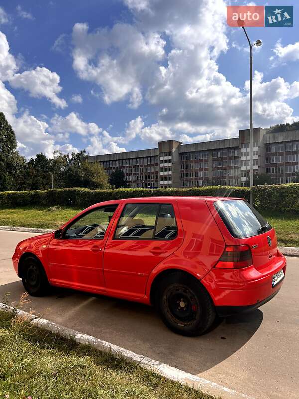 Хэтчбек Volkswagen Golf 1998 в Львове