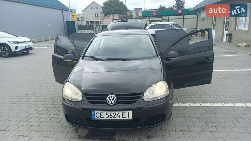 Хетчбек Volkswagen Golf 2007 в Чернівцях