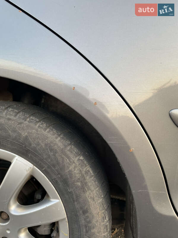 Хетчбек Volkswagen Golf 2005 в Сокалі