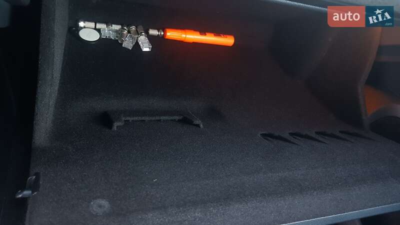 Універсал Volkswagen Golf 2020 в Ужгороді