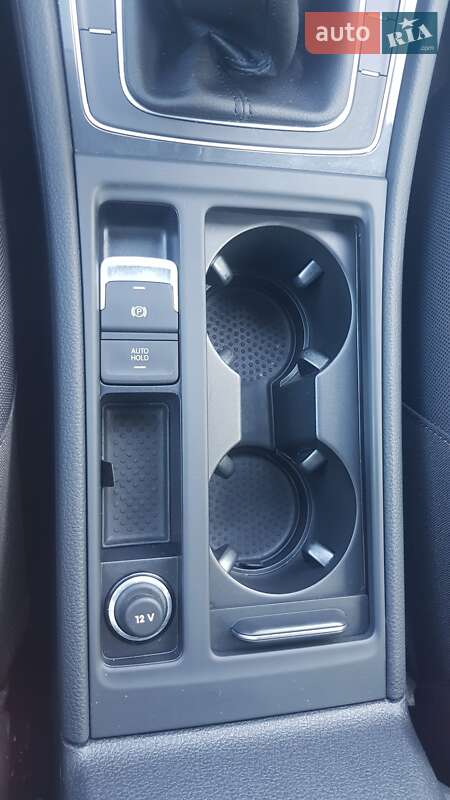 Універсал Volkswagen Golf 2020 в Ужгороді