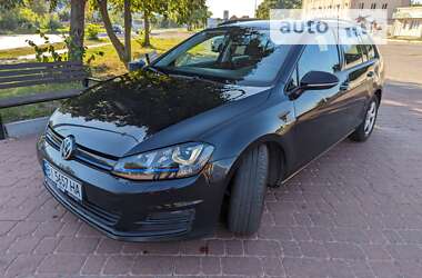 Универсал Volkswagen Golf 2015 в Полтаве