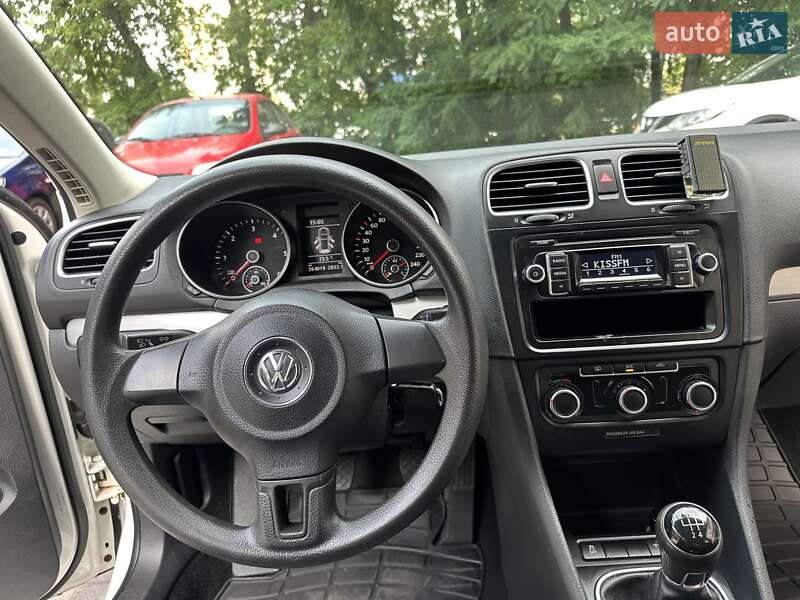 Універсал Volkswagen Golf 2013 в Києві