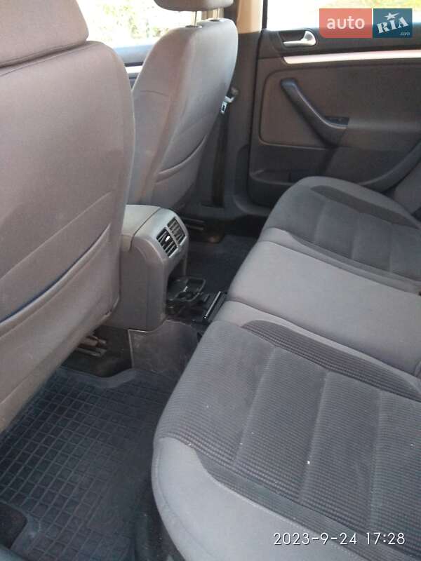 Универсал Volkswagen Golf 2008 в Вознесенске фото 11 Универсал Volkswagen Golf 2008 в Вознесенске