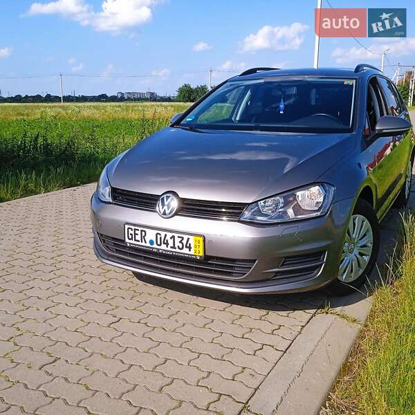 Универсал Volkswagen Golf 2016 в Стрые