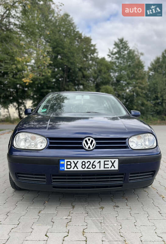 Хетчбек Volkswagen Golf 2001 в Вінниці