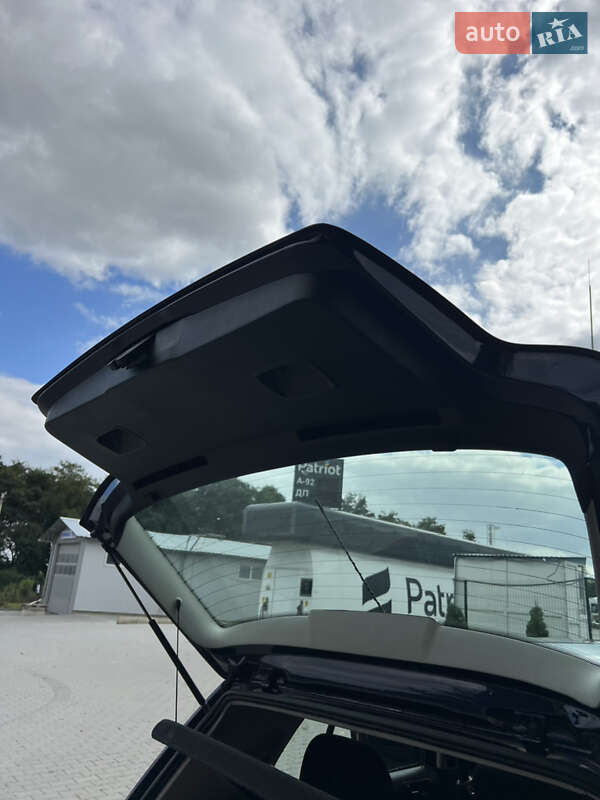 Хетчбек Volkswagen Golf 2001 в Вінниці