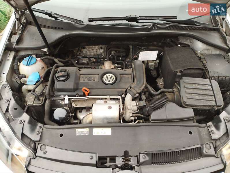Універсал Volkswagen Golf 2010 в Житомирі