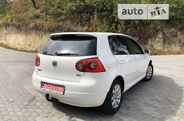 Хэтчбек Volkswagen Golf 2004 в Тернополе