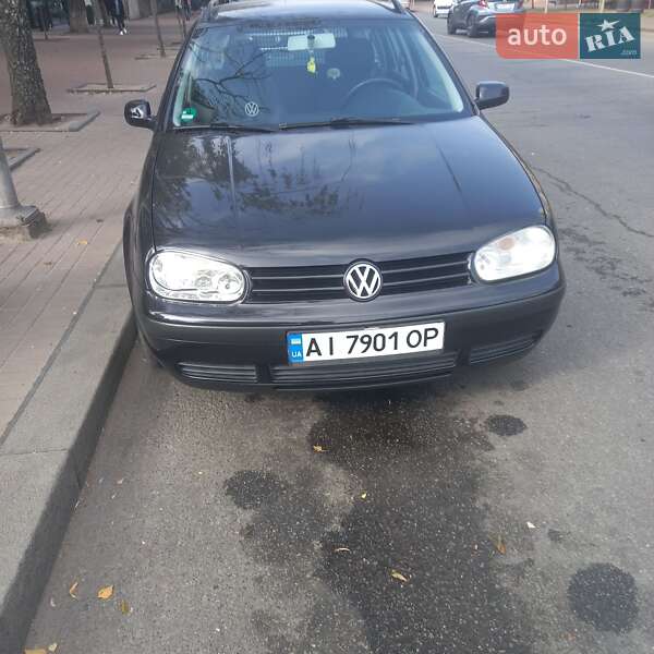 Універсал Volkswagen Golf 2000 в Києві