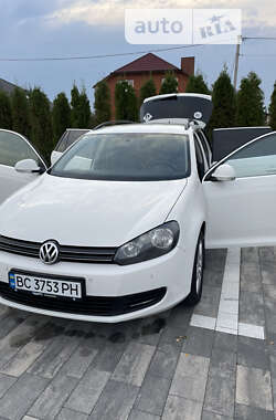 Универсал Volkswagen Golf 2010 в Луцке