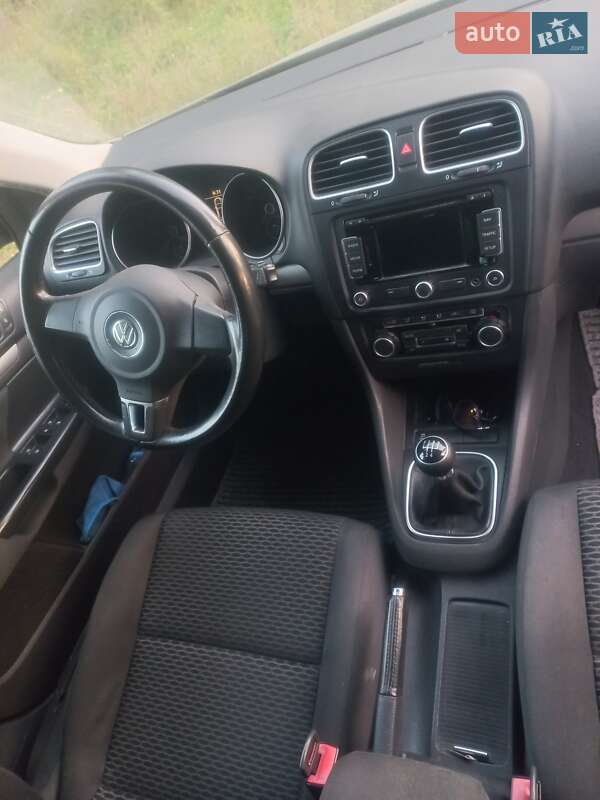 Універсал Volkswagen Golf 2010 в Миргороді