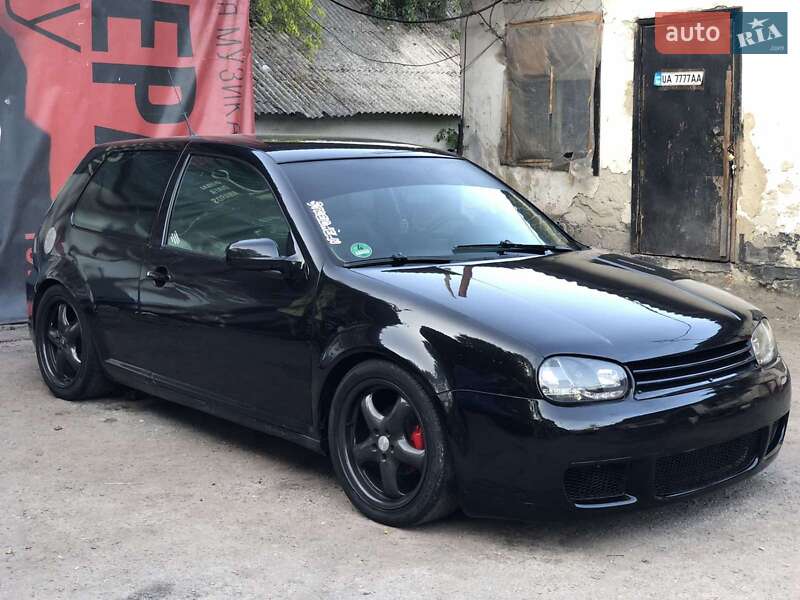Хетчбек Volkswagen Golf 2002 в Білій Церкві